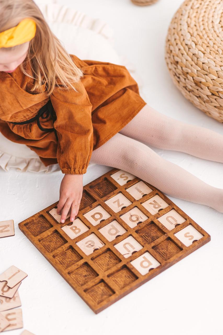QMET 500-Piece Wood Scrabble Tiles – 5 Complete Alphabet Sets, USA Made