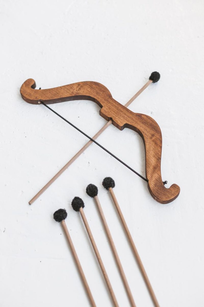 Wooden archery toy, bow and arrows Woodinout